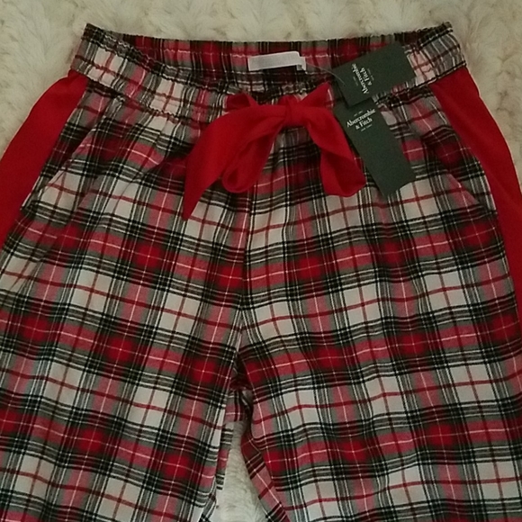 Abercrombie & Fitch Other - Abercrombie & Fitch Red Plaid Pj's Bottoms